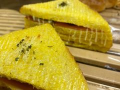 奶酪三角面包-味多美(望京店)
