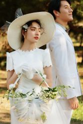 点击看大图 -挪娅婚纱摄影皇家会所