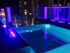 无边游泳池-香港港岛英迪格酒店