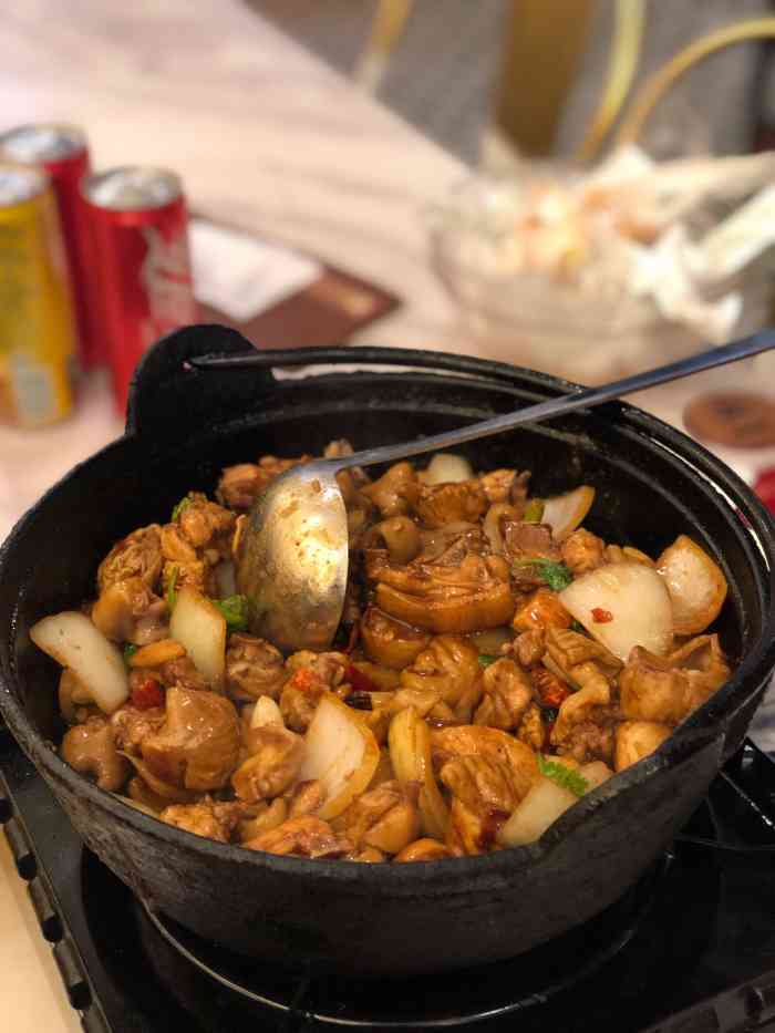 了自己的好调料环境两边挂著深圳的旧照我也不知道啥意思没感觉有情怀