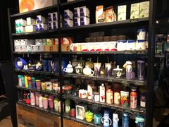 零售区-星巴克(苏州诚品店)