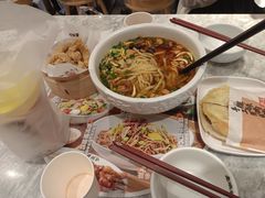 酸汤臊子面-老碗会·陕西手工面(中心书城店)