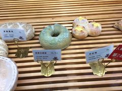-焙丽拾光(麦凯乐直营店)