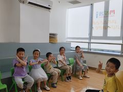 -蓝话筒·少儿成人演讲口才·主持朗诵·戏剧表演(大华第一坊店)
