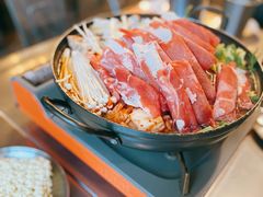 部队锅-MI WU FACTORY米屋美食工厂餐厅(绿地店)