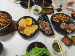 -满都拉碳火烤肉(文苑路店)