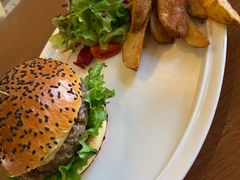 招牌牛肉汉堡-UPPER KITCHEN(延安路店)