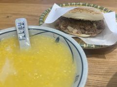 -陇上秦轩西安biangbiang面(朝龙汇店)