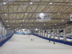 -乔波室内滑雪场