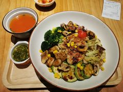 -POKEE VIA&Brunch·维娅(重庆来福士店)