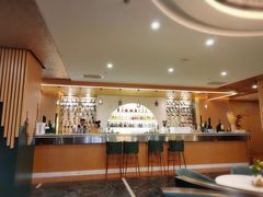 -华凌牛庄西餐厅(乌鲁木齐华凌美爵大饭店)