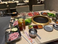 -蚂蚁洞·烤肉大营地(上海静安大悦城店)