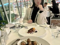 -广州塔卢特斯法国旋转餐厅