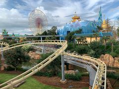 -七彩云南欢乐世界