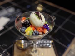 杂果芭菲盛宴-The Coffee Academïcs(铜锣湾店)