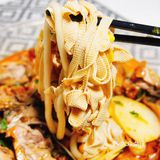 成都冒烤鸭VS北京烤鸭？