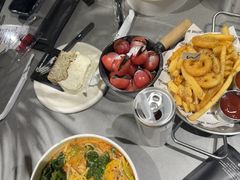 -W COLLECTIVE  DESSERT SHOP