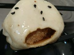 生煎包-老上海食惠裡小籠包生煎包