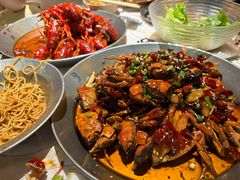 -巴厘龙虾·榜首油焖大虾(音乐学院·沿江酒馆店)