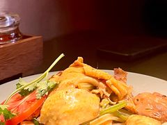 -大头虾越式风味餐厅(光明广场店)