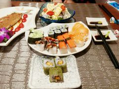 -鸿通城购物中心