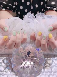 -璀璨&星光美甲美睫店