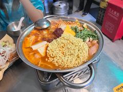 部队锅加芝士-富乐满韩国正宗炸鸡韩国料理(虹泉路店)