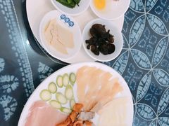 -桥香园过桥米线(国贸店)