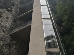 -龙水峡地缝景区