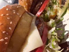 -The Habit Burger Grill 哈比特汉堡(复兴soho店)