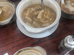 招牌海参花胶煲仔翅-添發碗仔翅美食