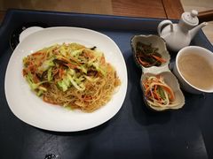 新竹炒米粉-滴水坊(星云文教馆店)