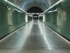 地铁站-进出站空隙-越秀公园(地铁站)