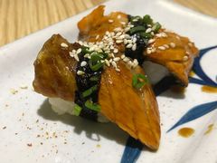 烤三文鱼皮寿司-爱米粒家