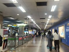 -南京西路(地铁站)