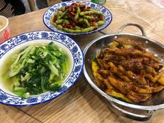 -江城燕子大排档(江汉路步行街店)