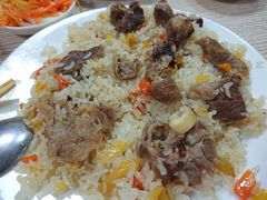 -溢香园昼夜抓饭店(揽秀园街店)