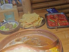 -洱火云南酸菜牛肉火锅(石景山当代商城店)