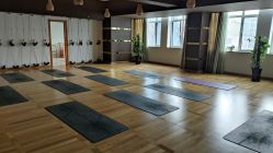-悦尚生活空间•瑜伽普拉提•悦心芳香疗愈SPA