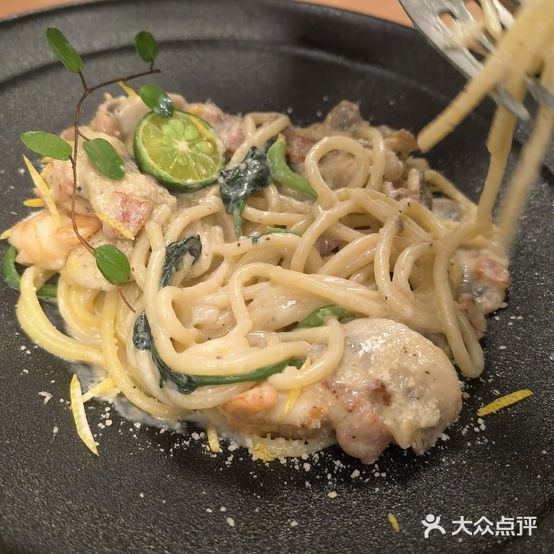 LUMIN鹿鸣小馆(南开步多行店)