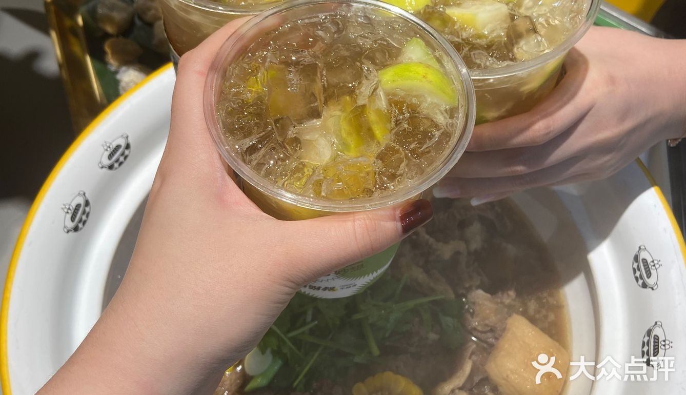 因为我不吃牛杂 就点了一个牛腩煲