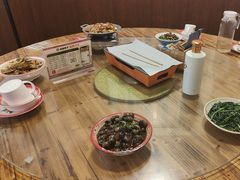 -冶建镜子·老南昌大排档·江西虾王(总店)