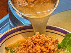 -云阿蛮云南生烫牛肉米线(奉贤路店)