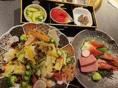 -铭牛烧肉·和牛海鲜自助(高新月牙湖店)