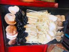 -前门·鲜肉火锅(长风店)