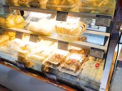 面包甜点陈列柜-白玉兰食品(甜云店)