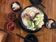 -丽虹云南过桥米线(兴工街店)