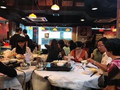 大堂-鲜入围煮花胶鸡海鲜火锅