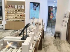 -三目眼镜·蔡司视觉合作店(青浦宝龙店)