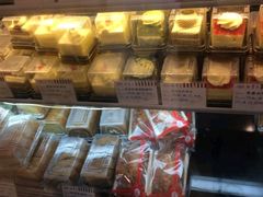 -红宝石·鲜奶小方·海派西点房(南丹店)